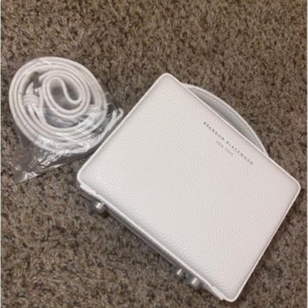 Brand new white mini trunk Brandon Blackwood